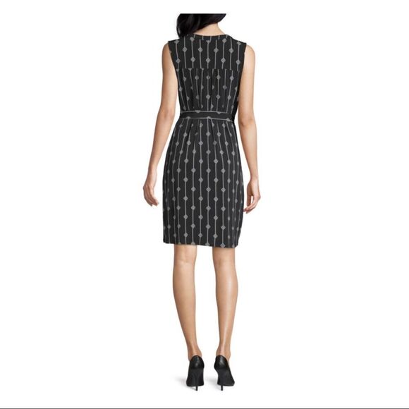 ✨ Liz Claiborne Sleeveless Shirt Dress✨ - Picture 3 of 7